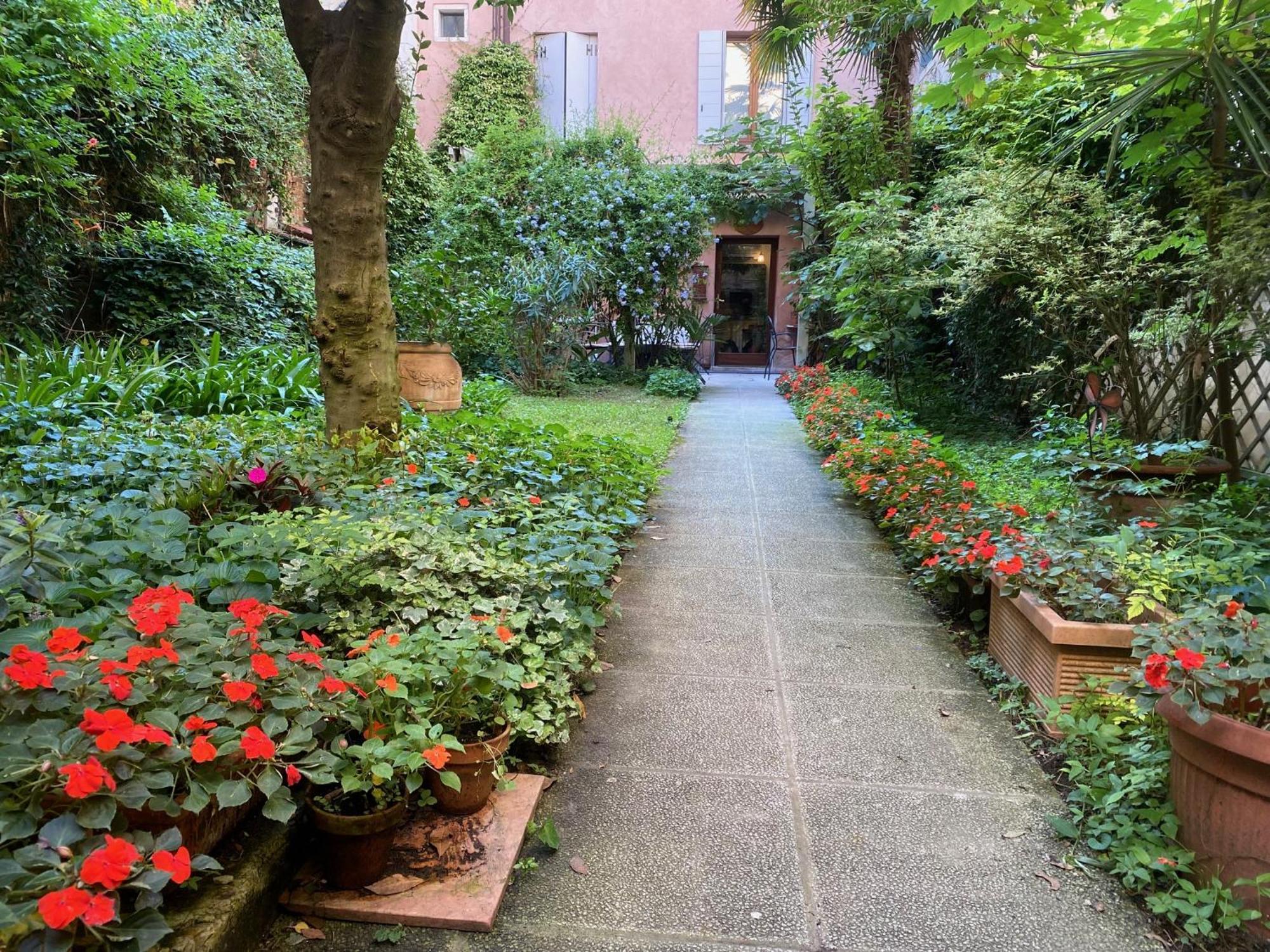 3749 Pontechiodo Bed & Breakfast Veneţia Exterior foto