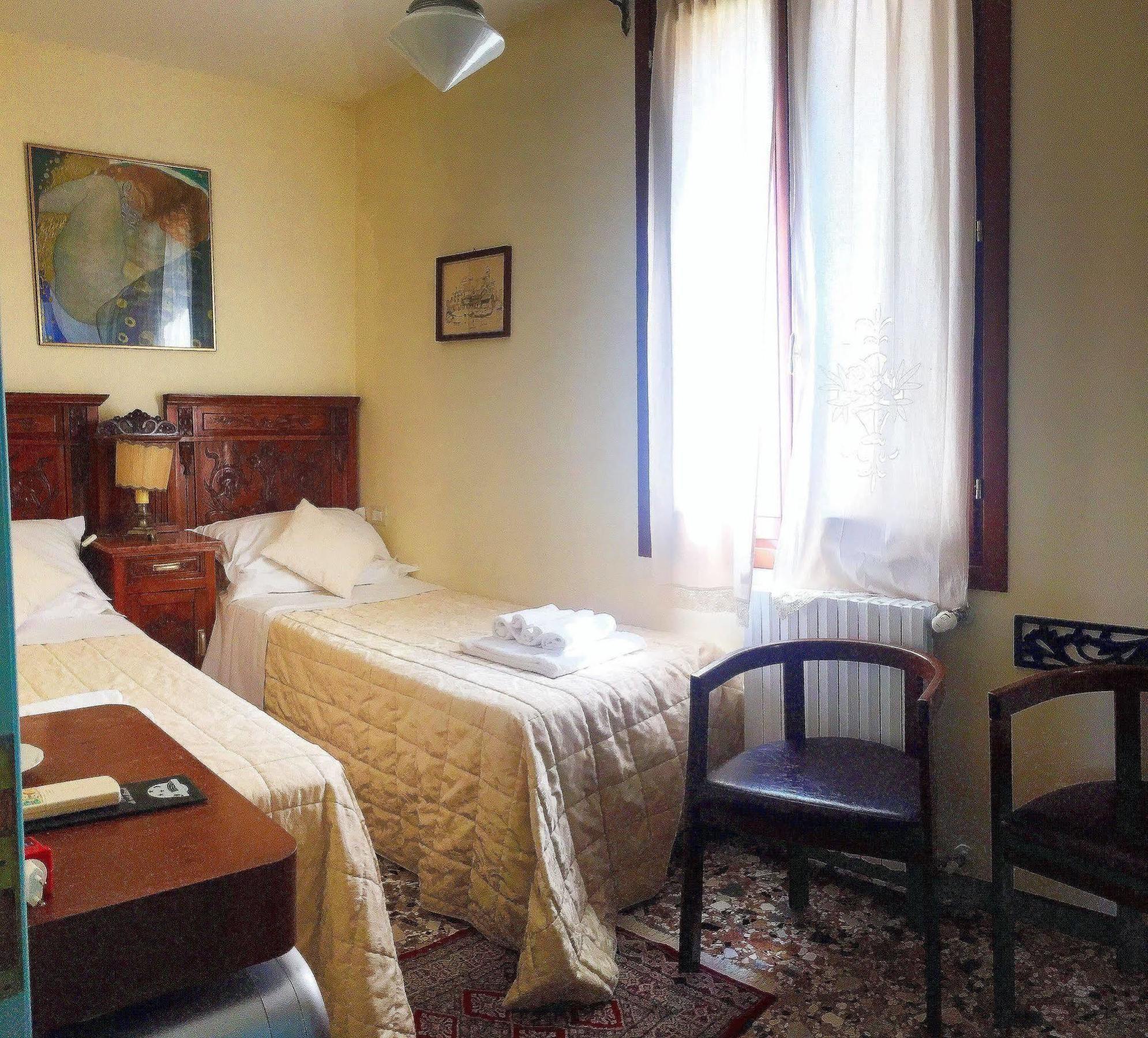 3749 Pontechiodo Bed & Breakfast Veneţia Exterior foto