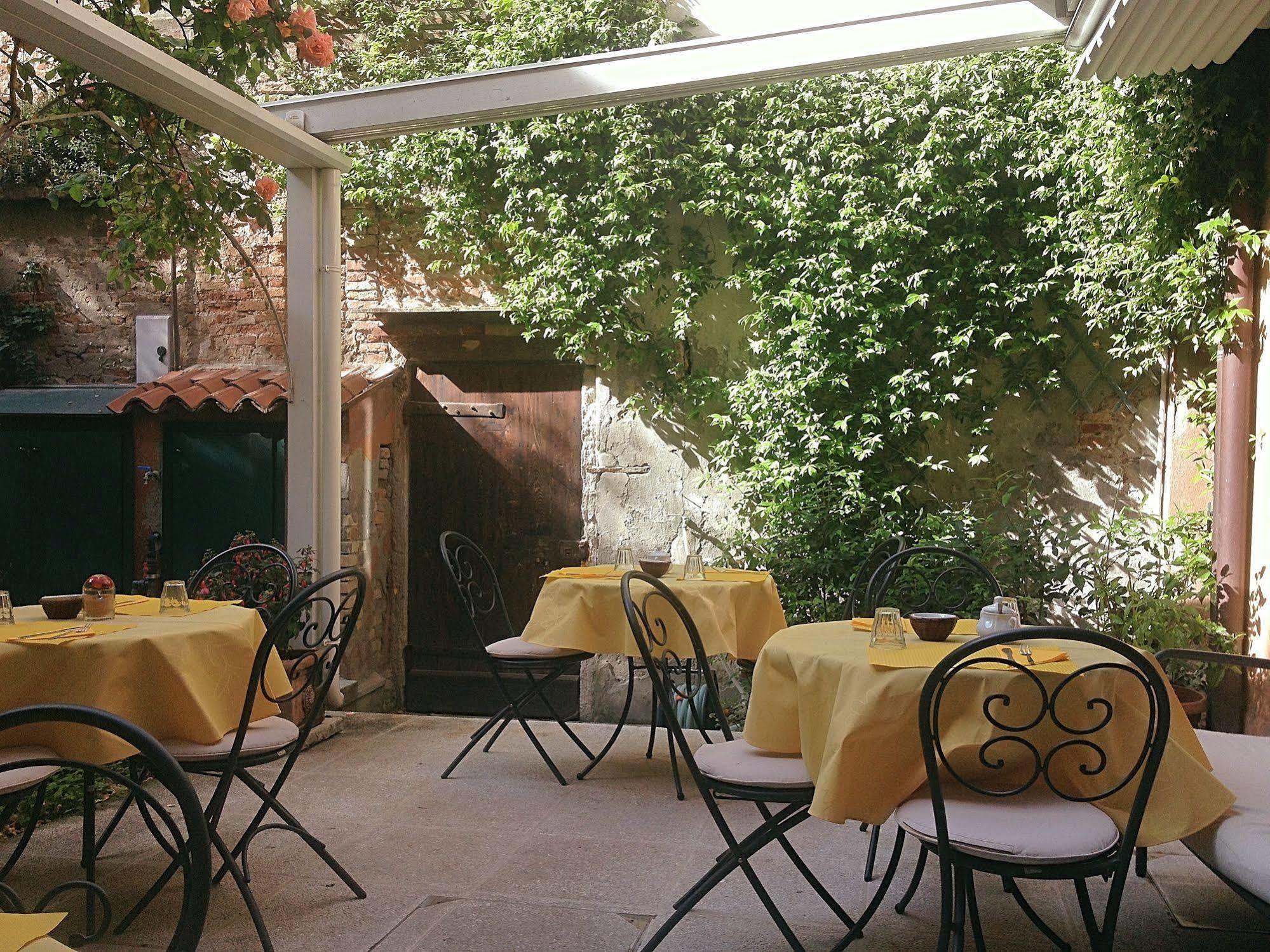 3749 Pontechiodo Bed & Breakfast Veneţia Exterior foto