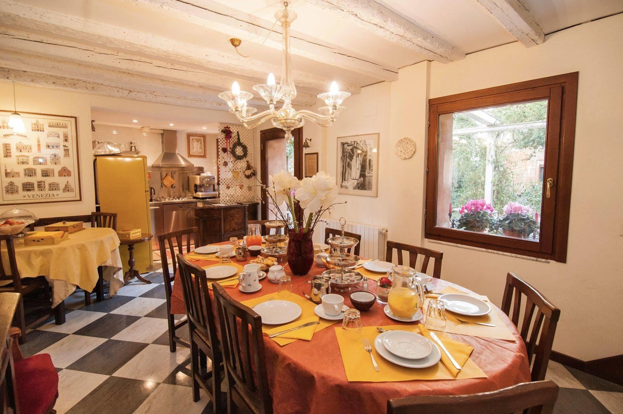 3749 Pontechiodo Bed & Breakfast Veneţia Exterior foto