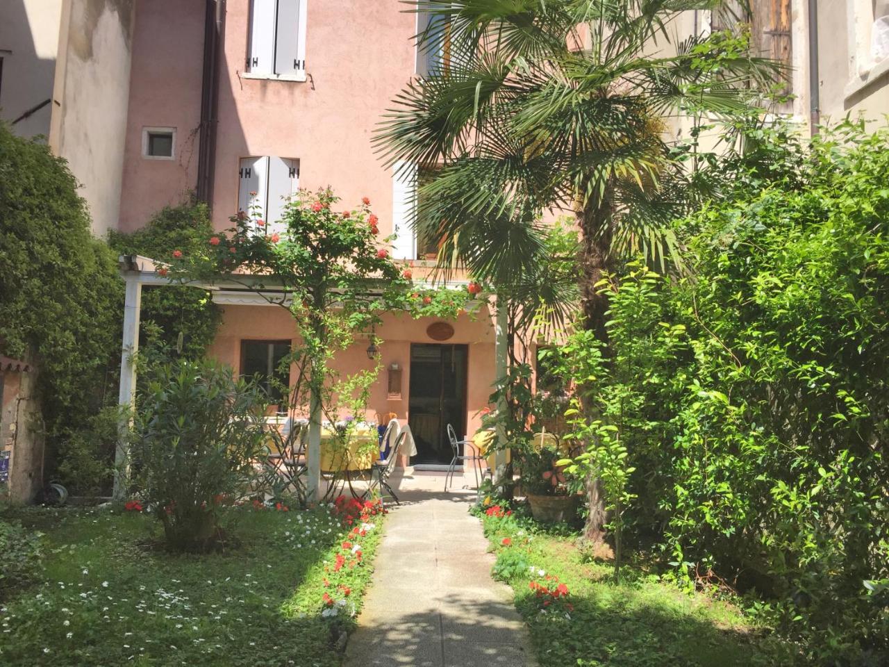 3749 Pontechiodo Bed & Breakfast Veneţia Exterior foto